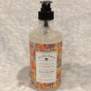 Vanilla Pumpkin Scented Hand Wash Dye Free XL 26oz Plastic Pump NWT Fall Home